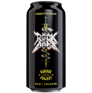 Beer can with 'Black Snake' branding on a black background